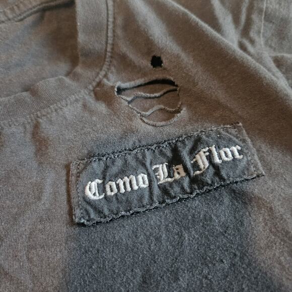 Love & Lazy Days T-Shirt Women's Small Gray Distressed Cropped Como La Flor XL - Picture 4 of 7